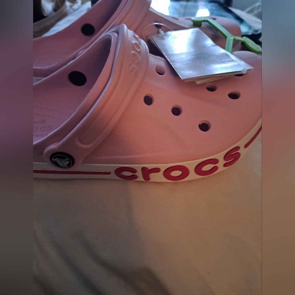 NWT Pink And White CROCS - Picture 5 of 7